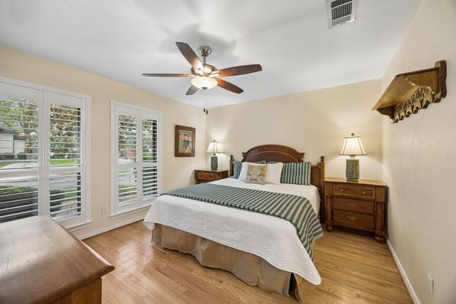 8721 Lacrosse Drive, Dallas, TX 75231