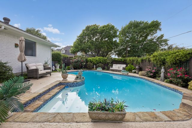 8721 Lacrosse Drive, Dallas, TX 75231