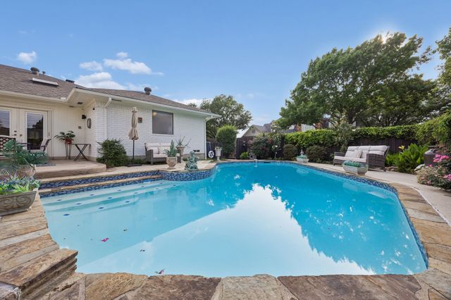 8721 Lacrosse Drive, Dallas, TX 75231