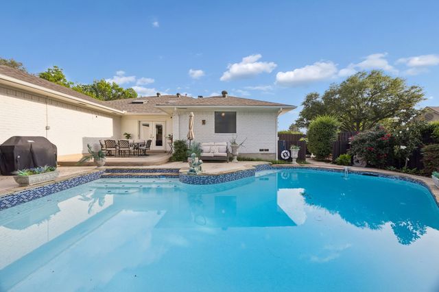 8721 Lacrosse Drive, Dallas, TX 75231