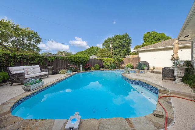 8721 Lacrosse Drive, Dallas, TX 75231