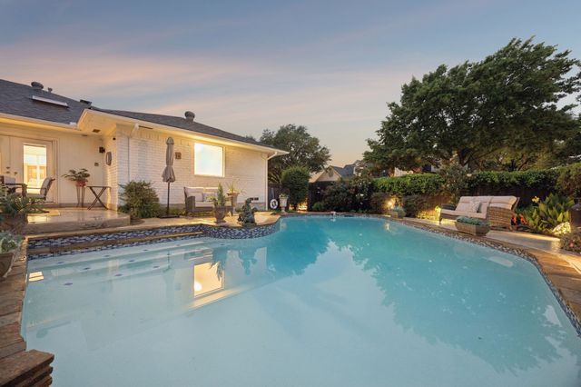 8721 Lacrosse Drive, Dallas, TX 75231