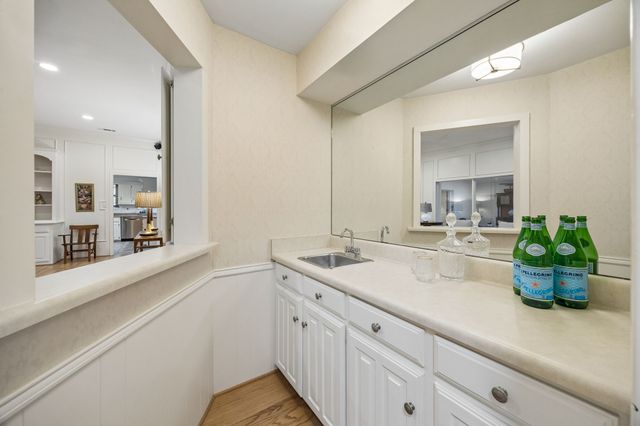 8721 Lacrosse Drive, Dallas, TX 75231