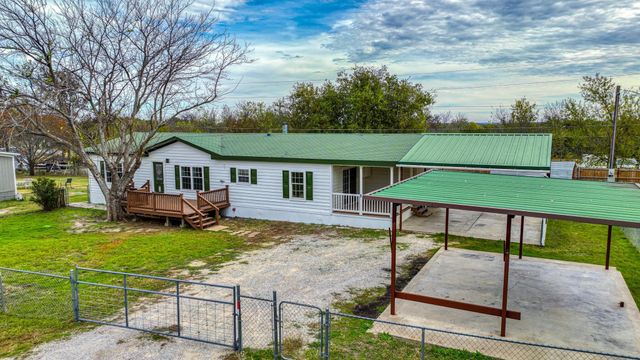 3211 Evergreen Drive, Granbury, TX 76048