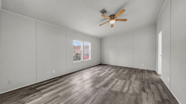 3211 Evergreen Drive, Granbury, TX 76048