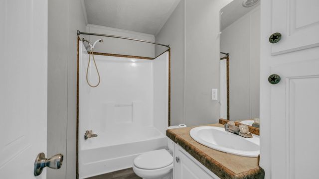 3211 Evergreen Drive, Granbury, TX 76048