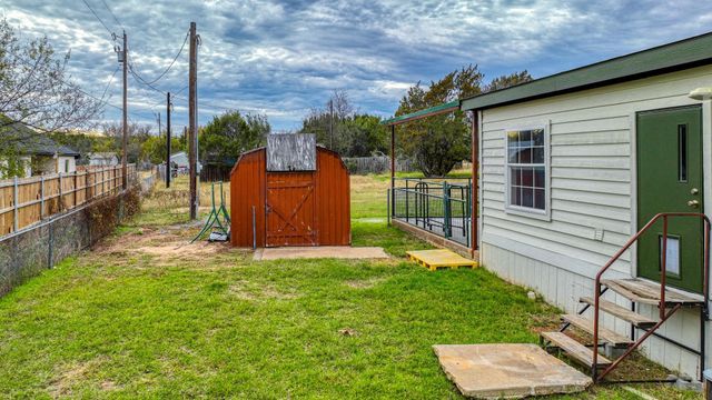 3211 Evergreen Drive, Granbury, TX 76048