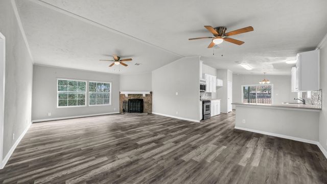 3211 Evergreen Drive, Granbury, TX 76048