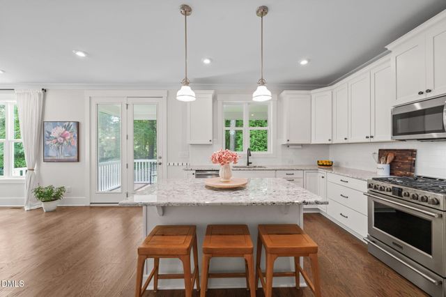2629 Flora View Court, Apex, NC 27502