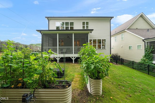 2629 Flora View Court, Apex, NC 27502