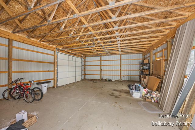 9820 W 5 Point Highway, Bellevue, MI 49021