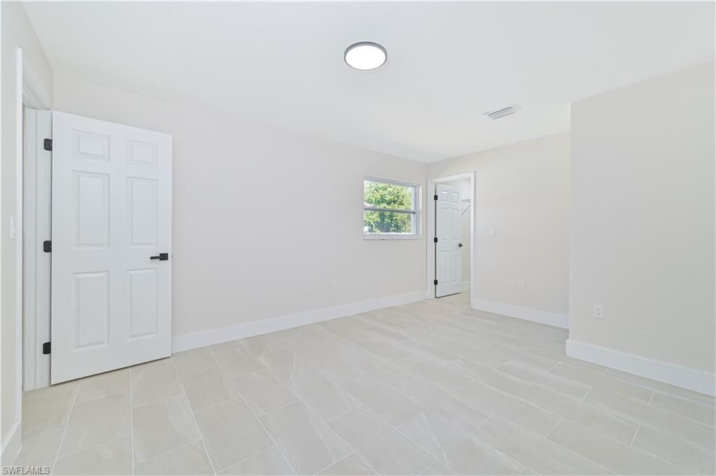 Image 12 of property listing at 115 SE 24th AVE A+B, Cape Coral, FL 33990