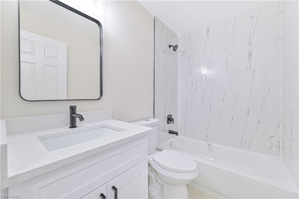 Image 14 of property listing at 115 SE 24th AVE A+B, Cape Coral, FL 33990