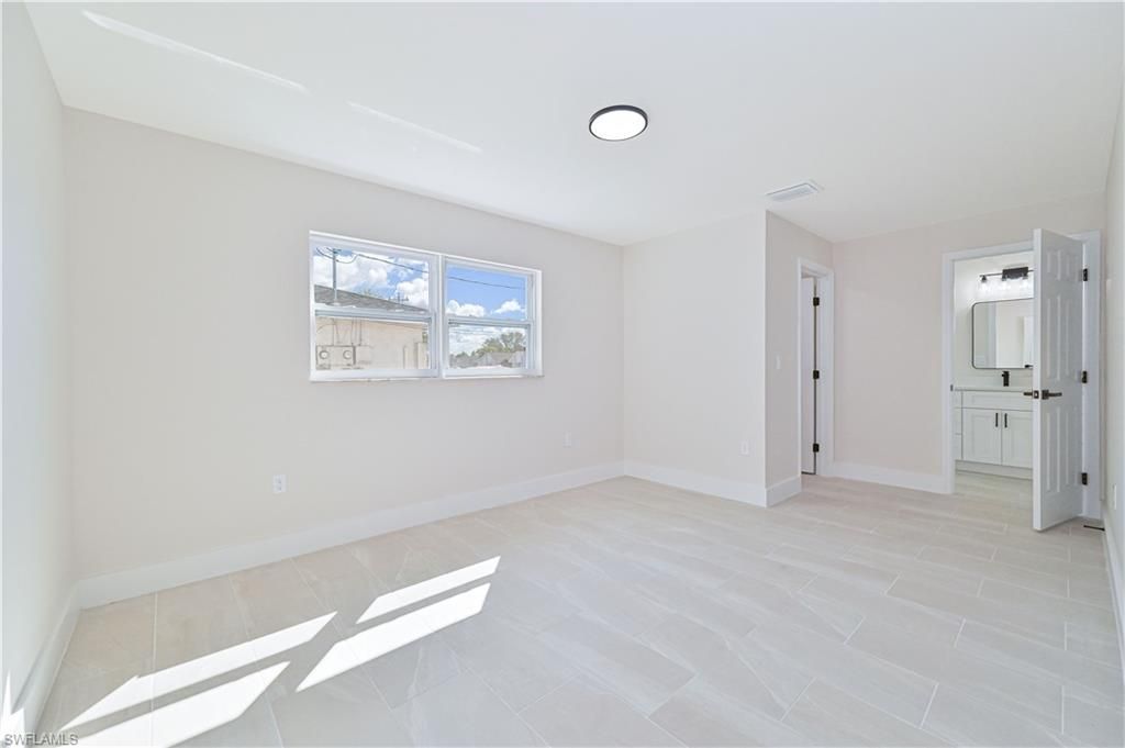 Image 32 of property listing at 115 SE 24th AVE A+B, Cape Coral, FL 33990