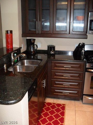 220 East FLAMINGO Road 113, Las Vegas, NV 89169