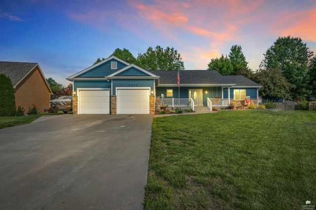 9074 Tonya Terr., Manhattan, KS 66502