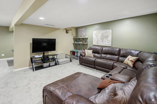 9074 Tonya Terr., Manhattan, KS 66502