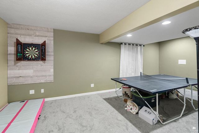 9074 Tonya Terr., Manhattan, KS 66502