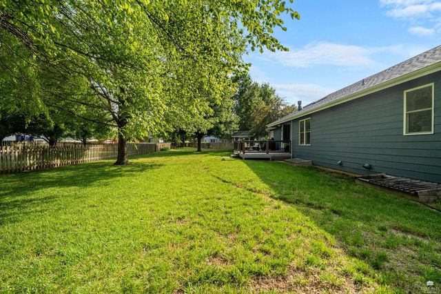 9074 Tonya Terr., Manhattan, KS 66502