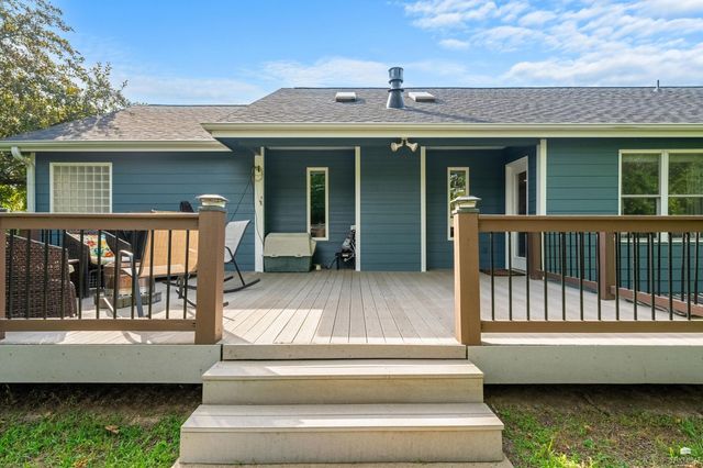 9074 Tonya Terr., Manhattan, KS 66502