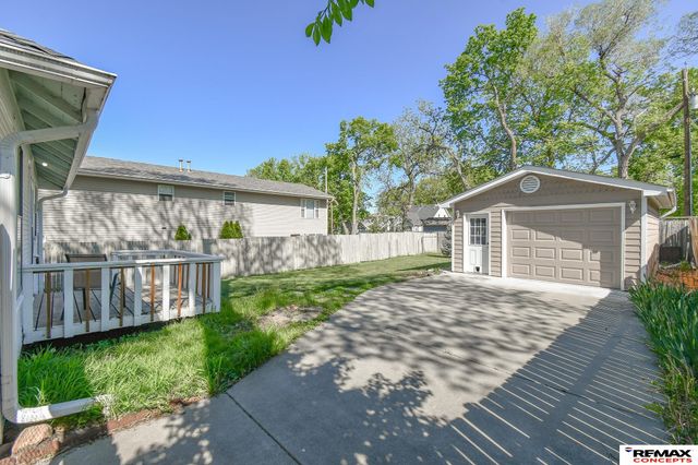 1444 Dakota Street, Lincoln, NE 68502