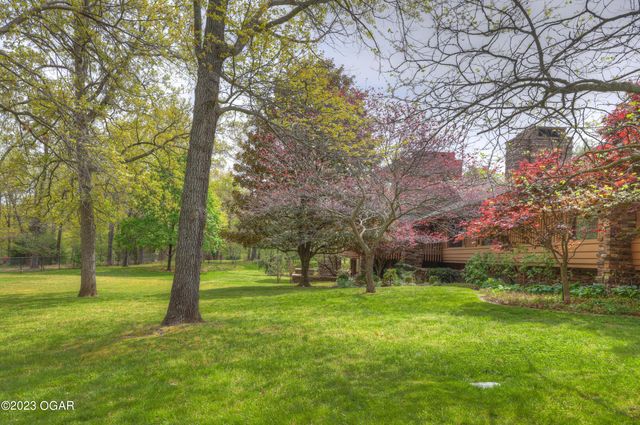 5594 Rivercrest Valley Drive, Joplin, MO 64804