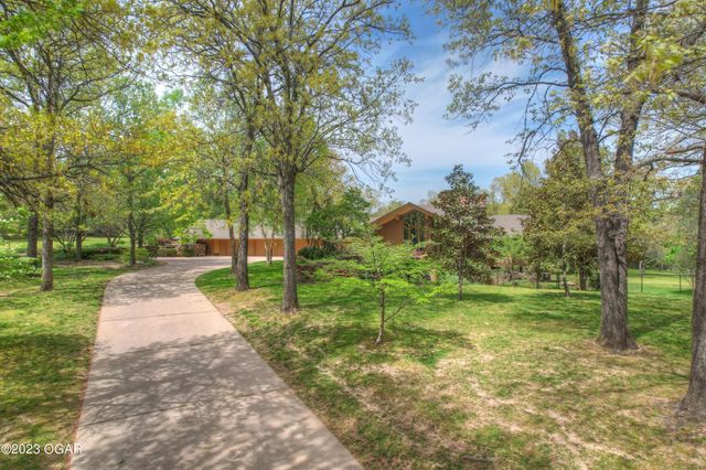 5594 Rivercrest Valley Drive, Joplin, MO 64804