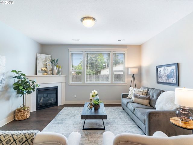 415 E RENTFRO Way, Newberg, OR 97132
