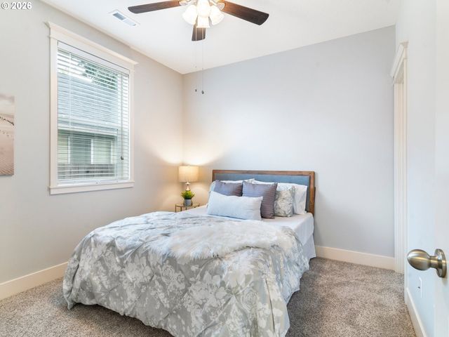 415 E RENTFRO Way, Newberg, OR 97132