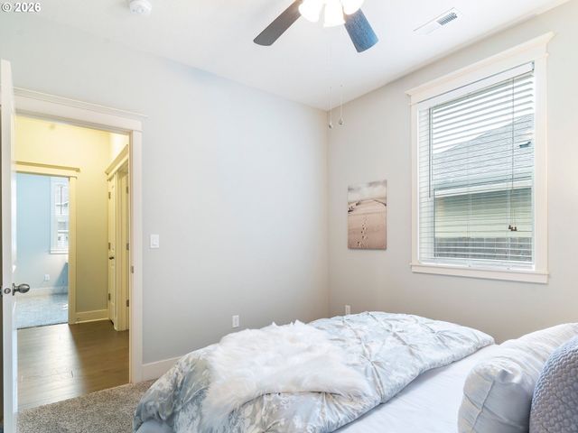 415 E RENTFRO Way, Newberg, OR 97132