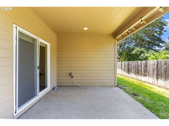 415 E RENTFRO Way, Newberg, OR 97132