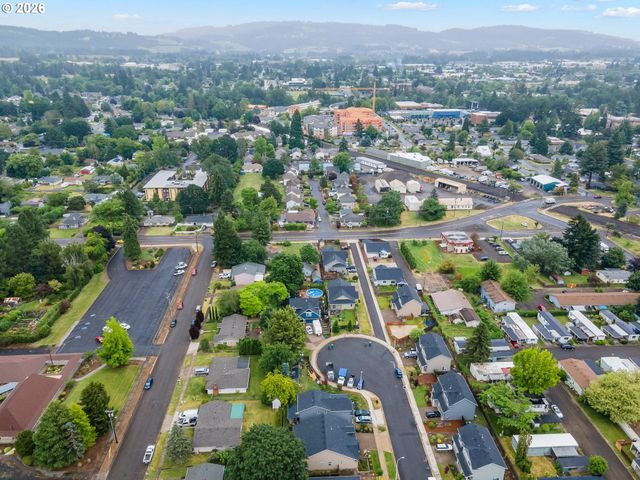 415 E RENTFRO Way, Newberg, OR 97132