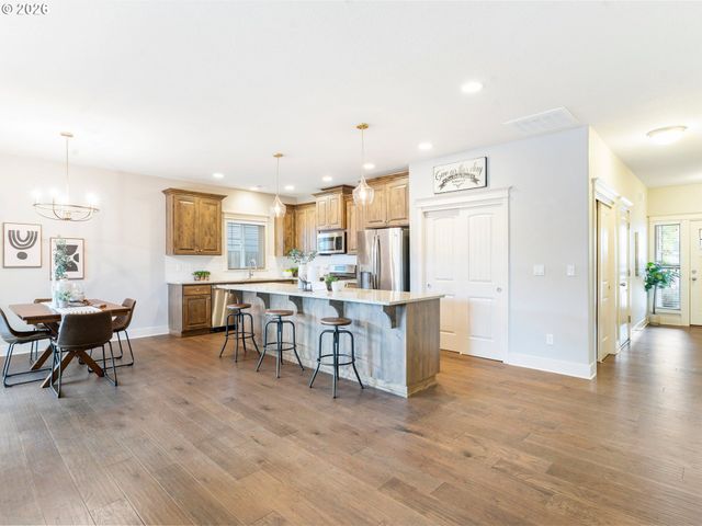 415 E RENTFRO Way, Newberg, OR 97132
