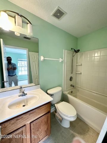 1520 FIELDVIEW Drive, Jacksonville, FL 32225