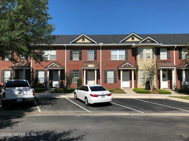 1520 FIELDVIEW Drive, Jacksonville, FL 32225