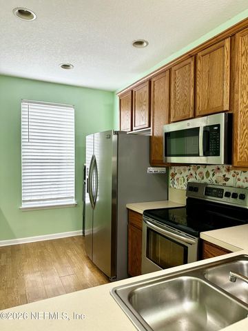 1520 FIELDVIEW Drive, Jacksonville, FL 32225