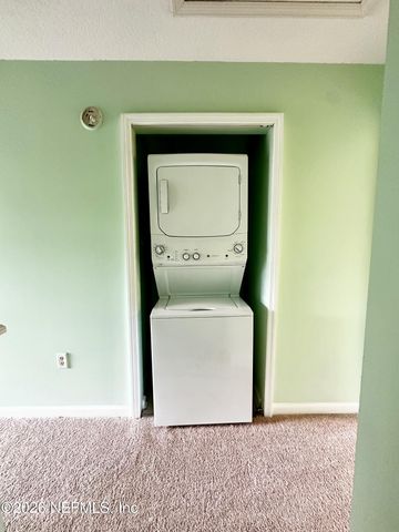 1520 FIELDVIEW Drive, Jacksonville, FL 32225