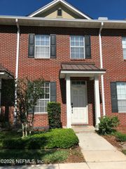 1520 FIELDVIEW Drive, Jacksonville, FL 32225