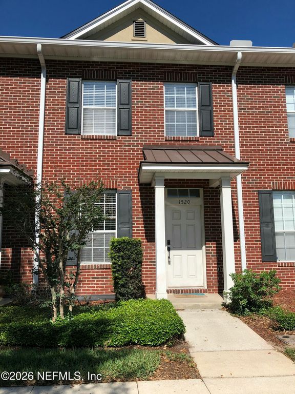 1520 FIELDVIEW Drive, Jacksonville, FL 32225