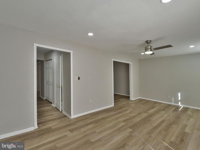 211 GREEN FERN WAY, Halethorpe, MD 21227