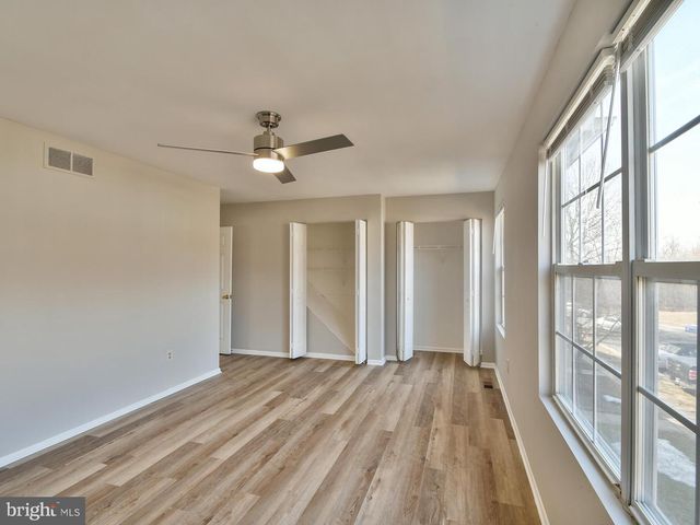 211 GREEN FERN WAY, Halethorpe, MD 21227