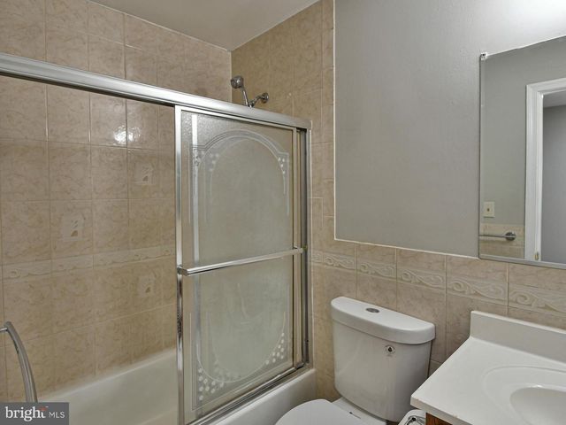 211 GREEN FERN WAY, Halethorpe, MD 21227