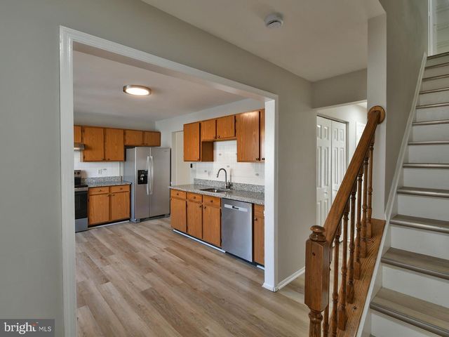 211 GREEN FERN WAY, Halethorpe, MD 21227