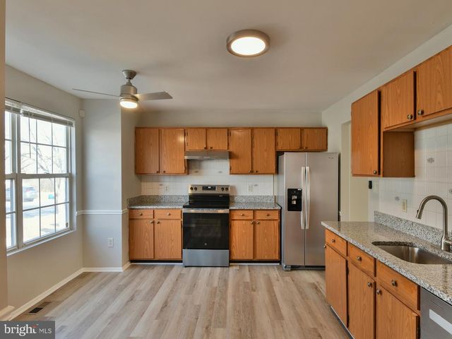 211 GREEN FERN WAY, Halethorpe, MD 21227