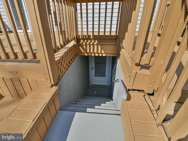 211 GREEN FERN WAY, Halethorpe, MD 21227