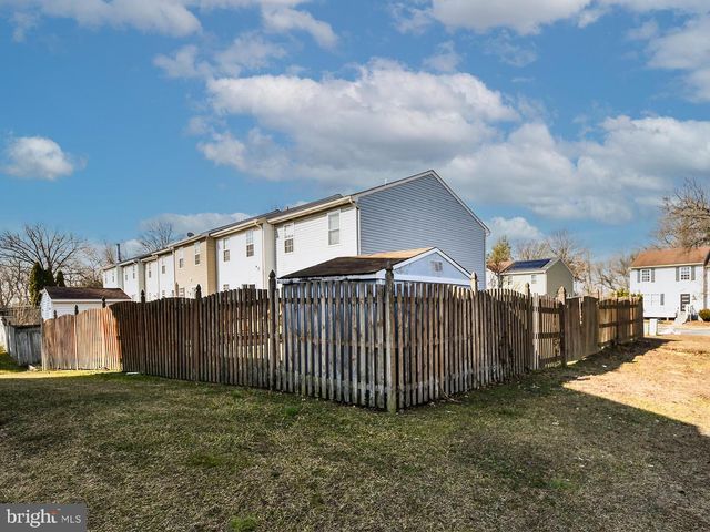 211 GREEN FERN WAY, Halethorpe, MD 21227