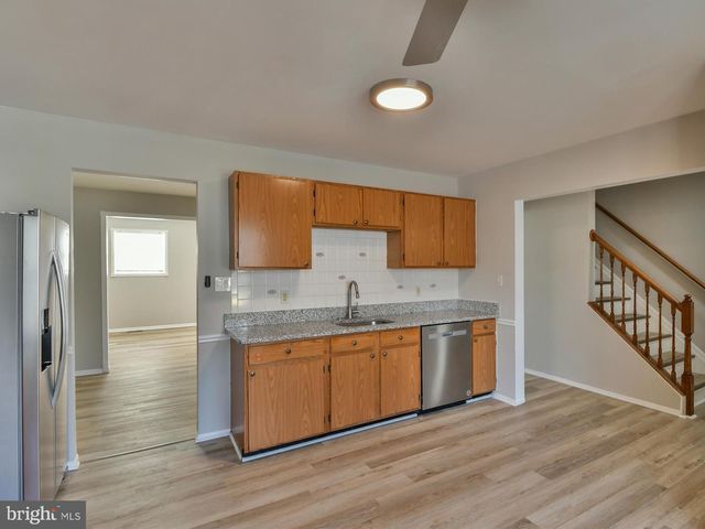 211 GREEN FERN WAY, Halethorpe, MD 21227