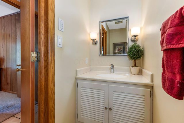 661 Swansea Road, Newark, OH 43055