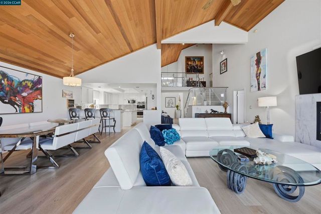 2027 Windward Pt, Discovery Bay, CA 94505