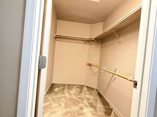 2499 Tempranillo Drive, Tulare, CA 93274